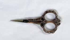 IMPORTED STAINLESS STEEL SCISSOR 7.5MM IN